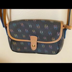 Characteristic Dooney & Bourke crossbody